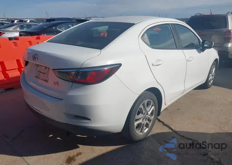 2017 Toyota Yaris Ia z USA, uszkodzony, nr VIN 3MYDLBYV7HY158360